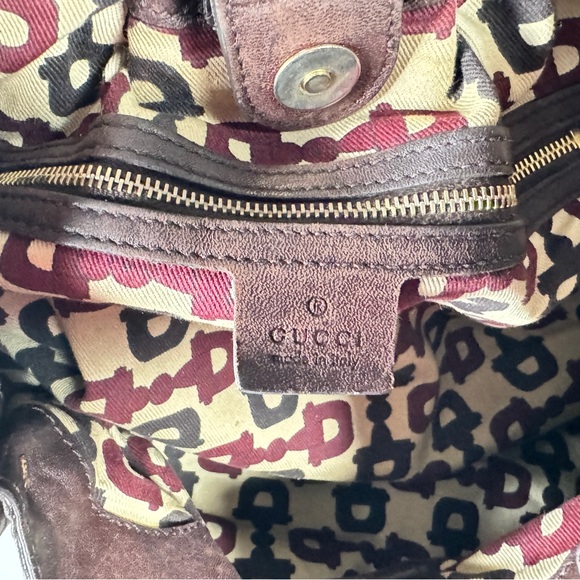 Gucci Guccissima Pelham Leather Studded Large Shoulder Bag - Picture 14 of 15